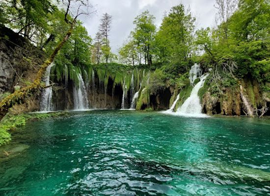croatia/plitvice-lakes-national-park/landmark/plitvice-lakes-national-park-parking-lot