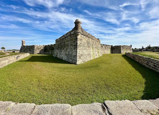 florida/st-augustine/landmark/castillo-de-san-marcos-admission-center