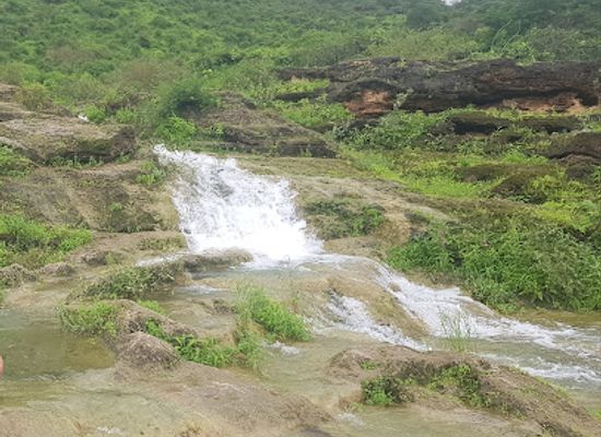 oman/salalah/landmark/waterfalls