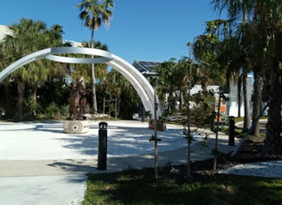 florida/sun-coast/landmark/tiki-gardens-indian-shores-beach-access