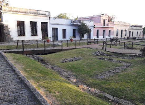 uruguay/colonia-del-sacramento/landmark/plaza-de-armas