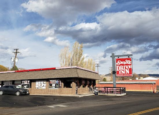 utah/richfield/landmark/sandi-s-drive-inn