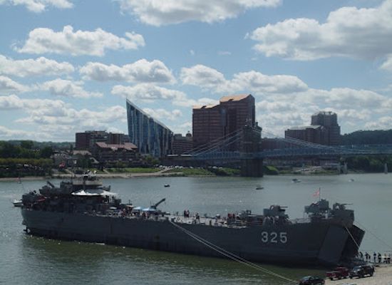 indiana/evansville/landmark/uss-lst-325