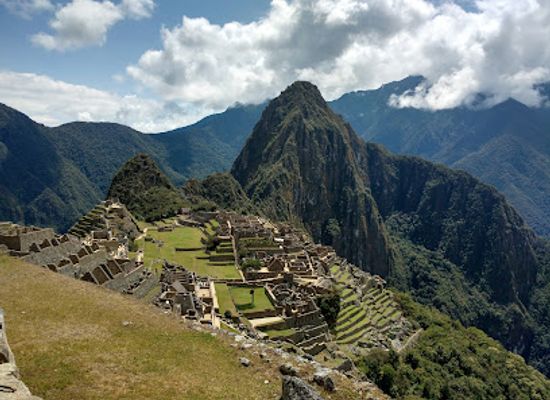 peru/apurimac/landmark/house-of-the-guardian-to-the-funerary-rock-at-machu-picchu