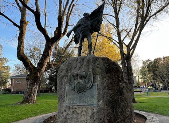 california/wine-country/landmark/bear-flag-monument-california-historical-landmark-7
