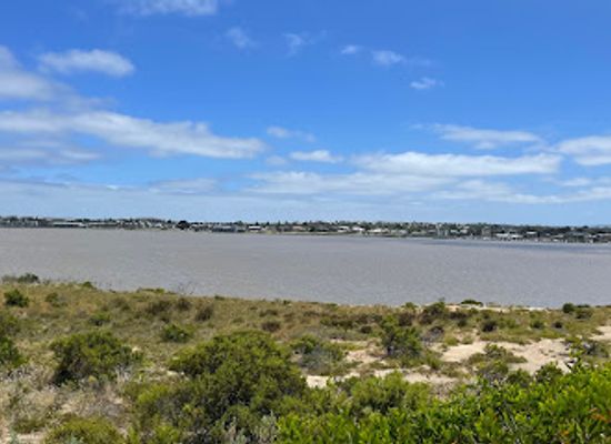 australia/coorong/landmark/hindmarsh-island-lookout