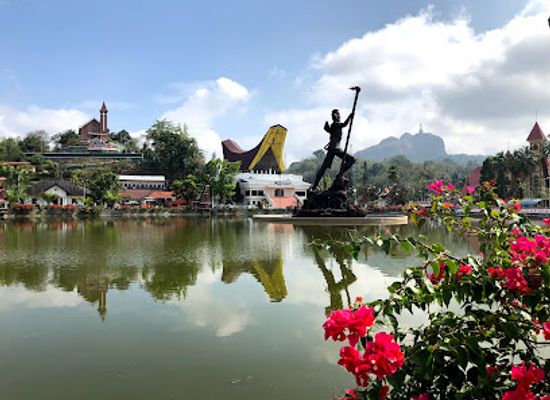 indonesia/tana-toraja/landmark/patung-lakipadada