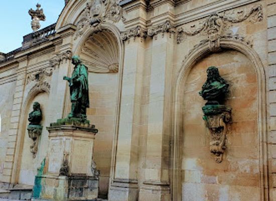 france/nancy/landmark/monument-to-jacques-callot-fountain