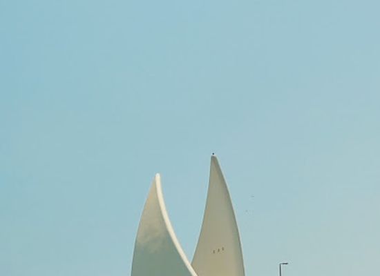bahrain/jebel-dukhan/landmark/sail-monument