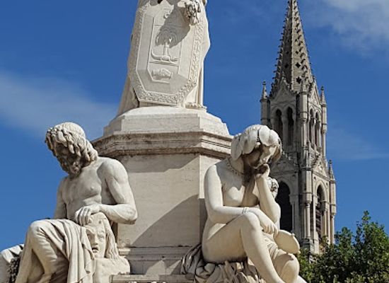 france/languedoc/landmark/amphitheatre-of-nimes