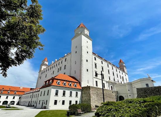 slovakia/gemer/landmark/bratislava-castle