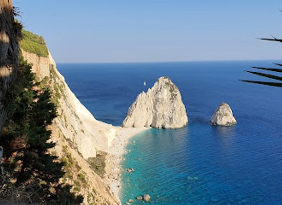greece/zakynthos/landmark/the-largest-greek-flag-in-the-world