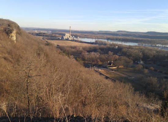 wisconsin/mississippi-river-valley/landmark/nelson-dewey-state-park
