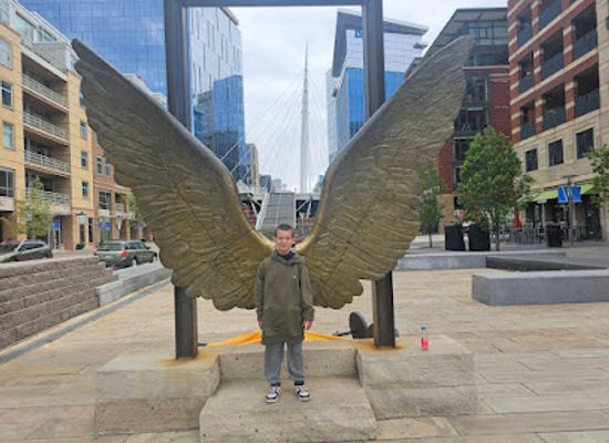 colorado/denver/lodo-lower-downtown/landmark/luz-de-denver-light-of-denver