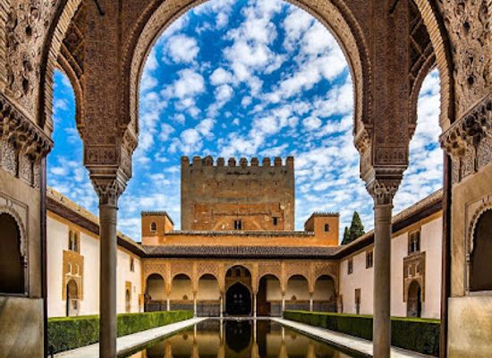 spain/granada/landmark/patio-de-los-leones