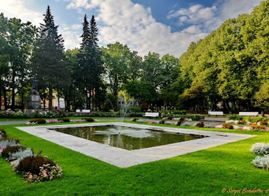 estonia/parnu/landmark/koidula-park