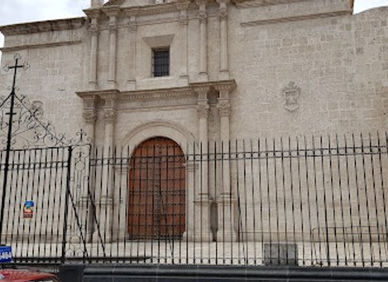 peru/arequipa/landmark/monasterio-de-carmelitas-descalzas-de-san-jose-y-santa-teresa
