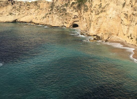 lebanon/beirut/hamra/landmark/al-raouche-rocks