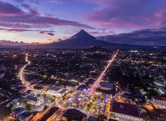 philippines/legazpi/landmark/penaranda-park