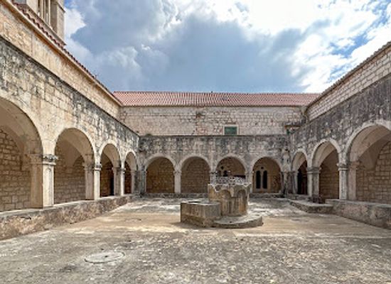 croatia/hvar/landmark/franciscan-monastery