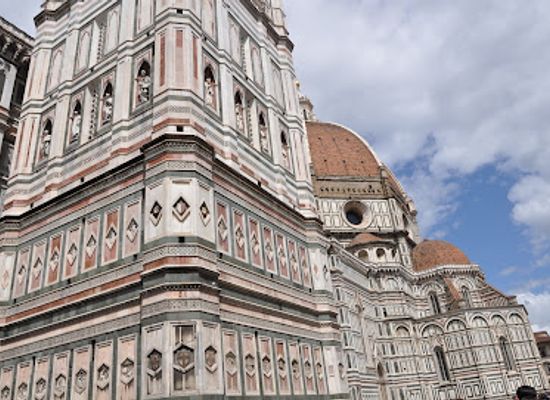 italy/mugello/landmark/piazza-del-duomo