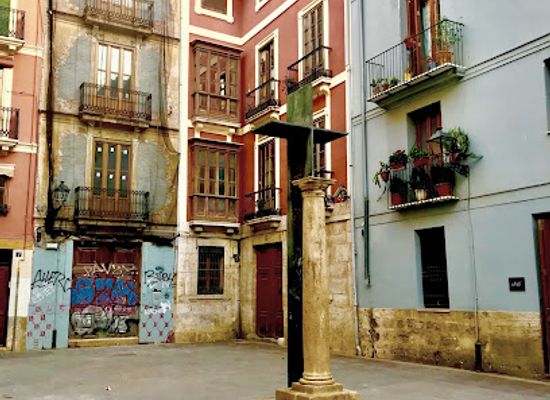 spain/valencia/el-carmen/landmark/placa-de-la-santa-creu