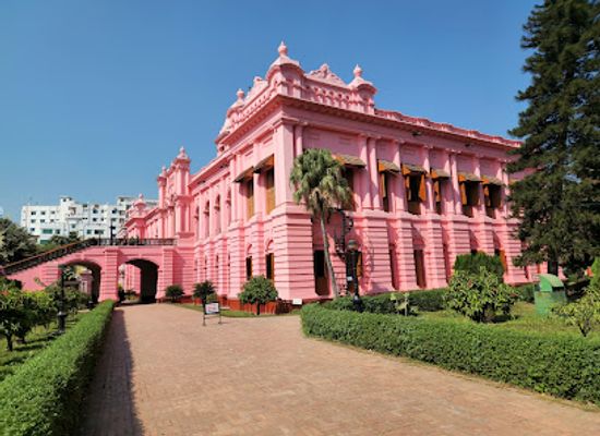 bangladesh/ganges-delta/landmark/ahsan-manzil-museum