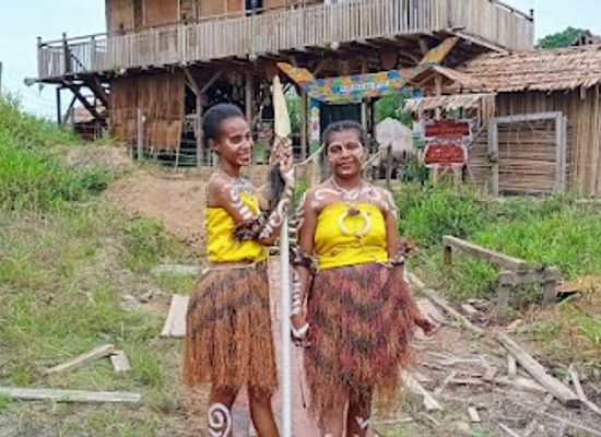 indonesia/west-papua/landmark/traditional-papuan-houses-and-museum