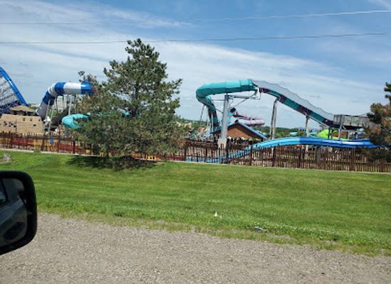 iowa/waterloo/landmark/lost-island-waterpark-adventure-golf-go-karts