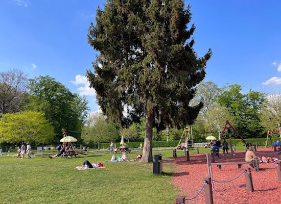 belgium/meuse-valley/landmark/parc-attractif-reine-fabiola