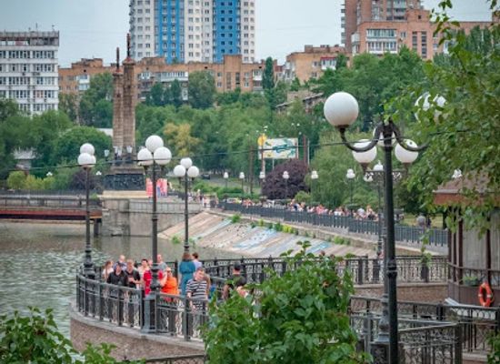 ukraine/donetsk/landmark/konstytutsii-square