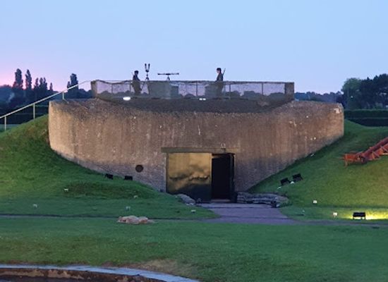 france/normandy-beaches/landmark/museum-and-the-merville-battery-site