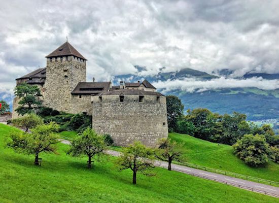liechtenstein/unterland/landmark/vaduz-castle