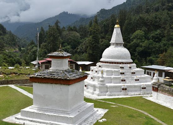 bhutan/tsirang/landmark/chendebji-chorten
