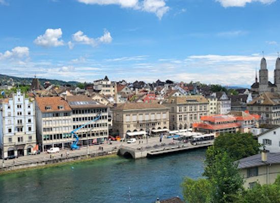 switzerland/zurich/lindenhof/landmark/beautiful-view-point