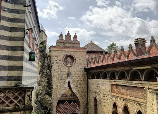 italy/romagna/landmark/rocchetta-mattei