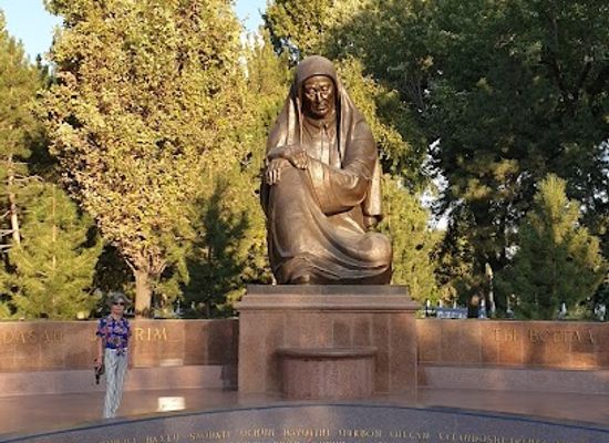 uzbekistan/tashkent-region/landmark/memorial-square