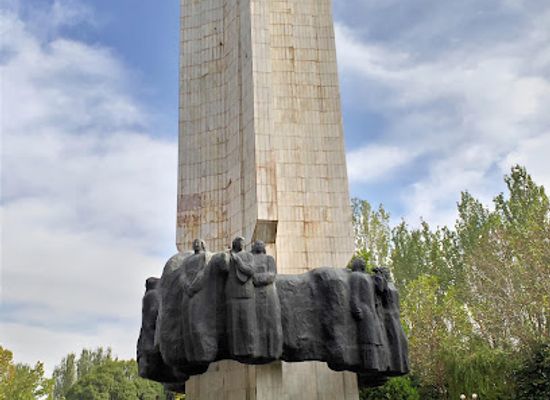 kyrgyzstan/bishkek/landmark/asanbai-park