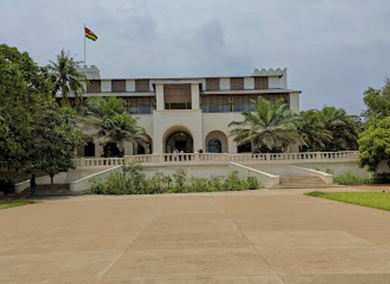togo/lome/landmark/palais-de-lome-entree-avenue-des-nimes