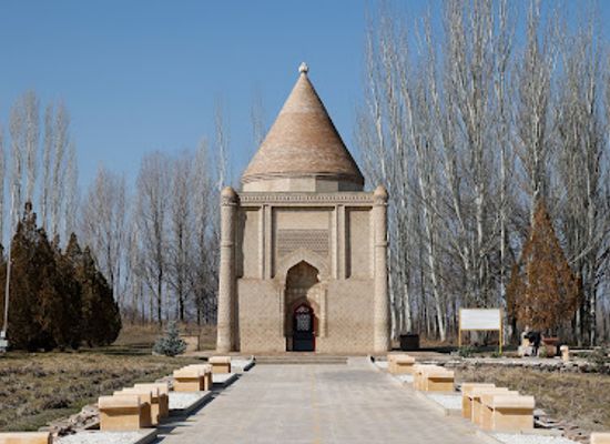 kazakhstan/semirechye-seven-rivers/landmark/aisha-bibi-mausoleum