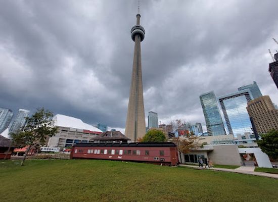 canada/toronto/landmark/roundhouse-park