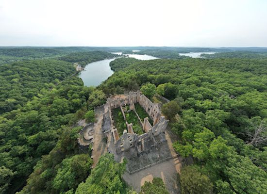 missouri/ha-ha-tonka-state-park/landmark/ha-ha-tonka-water-tower