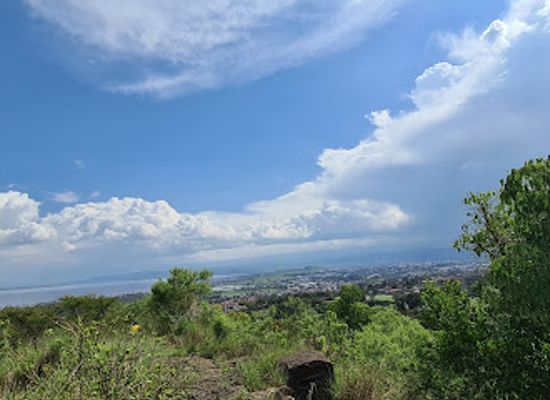 kenya/nakuru/landmark/hyrax-hill