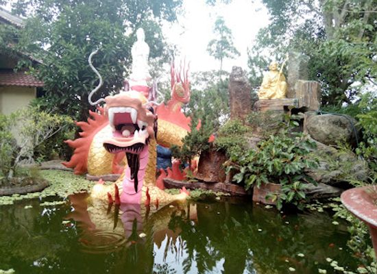 vietnam/da-lat/landmark/golden-buddha-statue