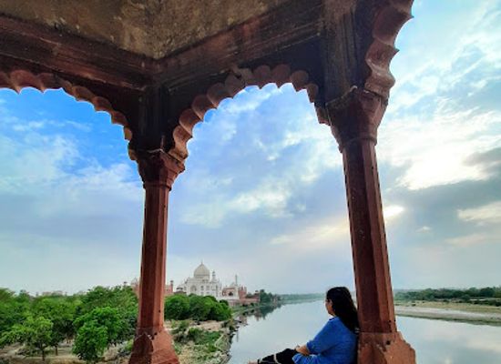 india/agra/landmark/aga-khan-ki-haweli
