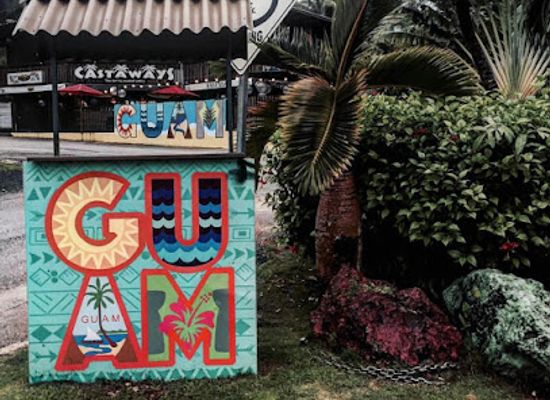 guam/cocos-island/landmark/green-lizzard-tiki-bar