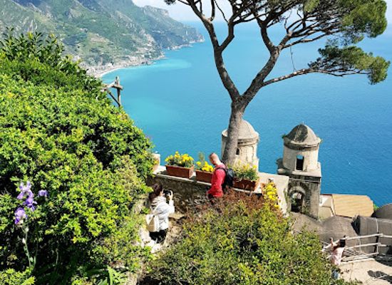 italy/ravello/landmark/babel-wine-bar-bistro-art