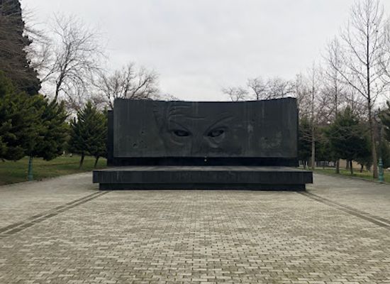 azerbaijan/absheron-peninsula/landmark/monument-to-richard-sorge