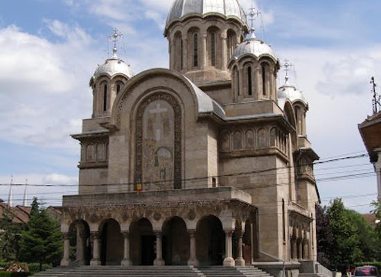 romania/hunedoara/landmark/saints-constantine-and-helena-cathedral