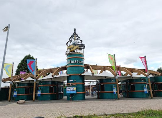 netherlands/flevoland/landmark/dolfinarium